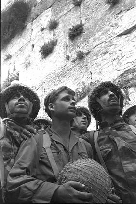 Paratroopers-Six-Day-War-Western-Wall