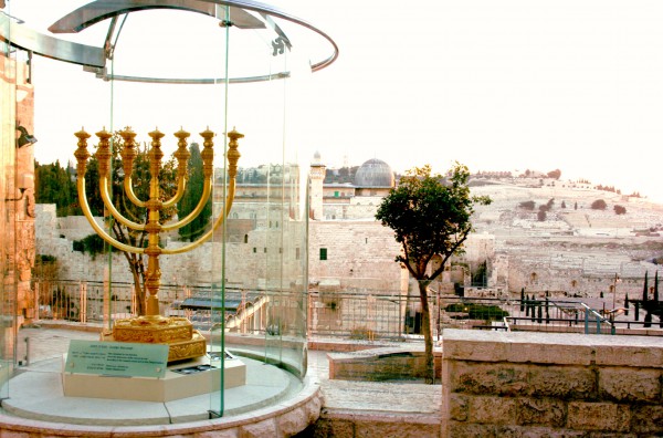 Golden-Menorah