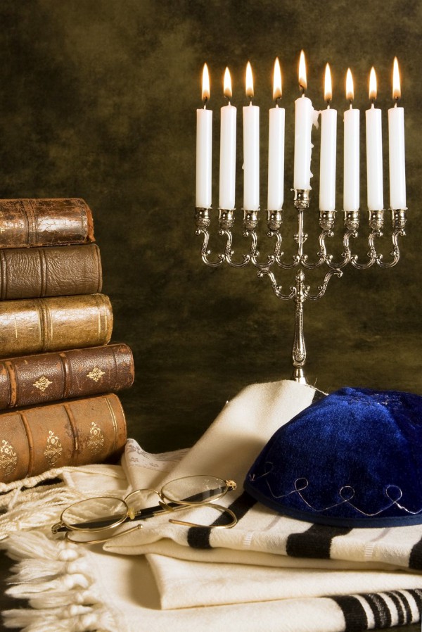 fully-lit-hanukkiah-white-candles-shamash