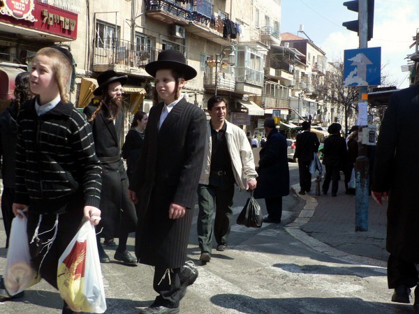 street-Jerusalem-Shabbat