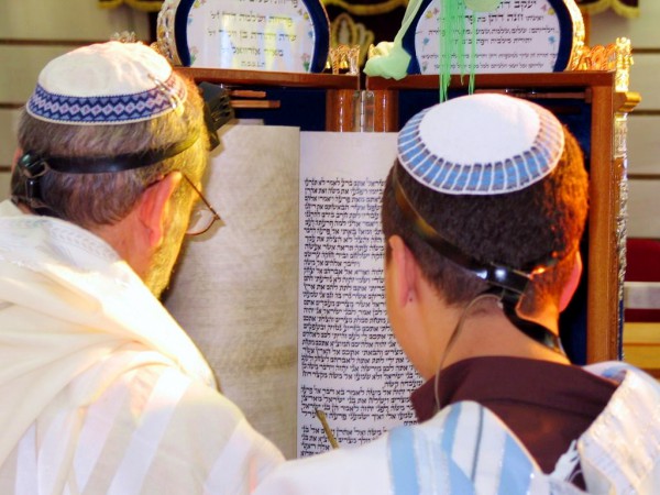  Torah_Reading_Sephardic_custom