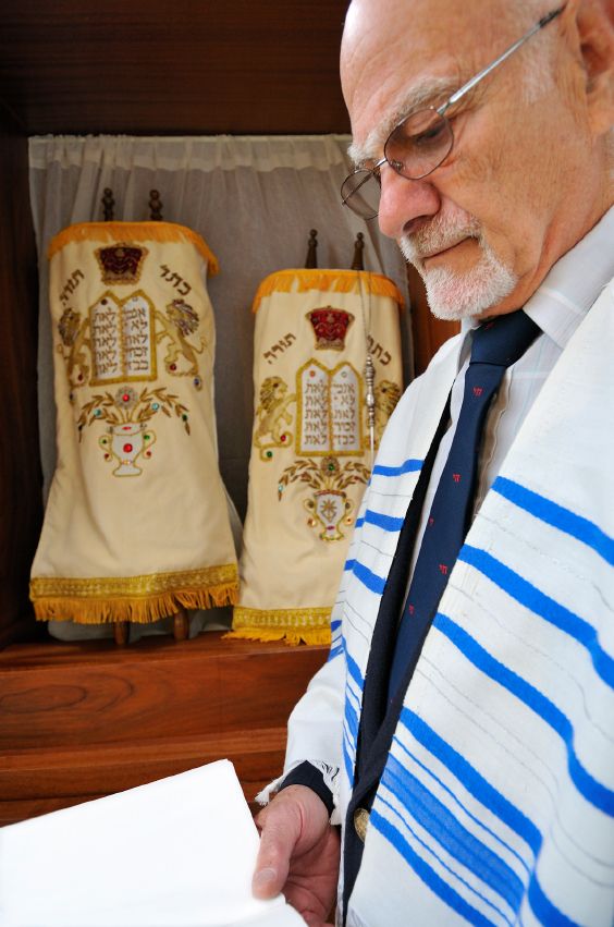 Rabbi-Torah scrolls-Aron Kodesh-Torah ark