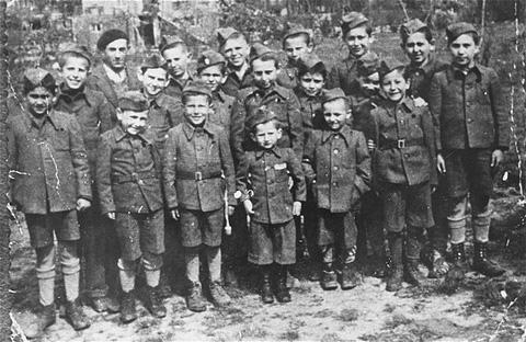 Buchenwald Children-Liberation-German soldiers