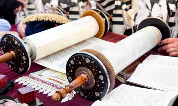 Torah-scroll-Western Wall