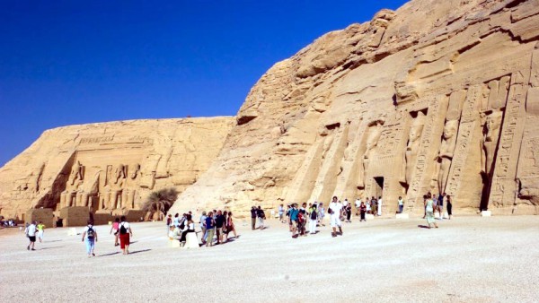 Abu-Simbel-Egypt-temple-Rames II