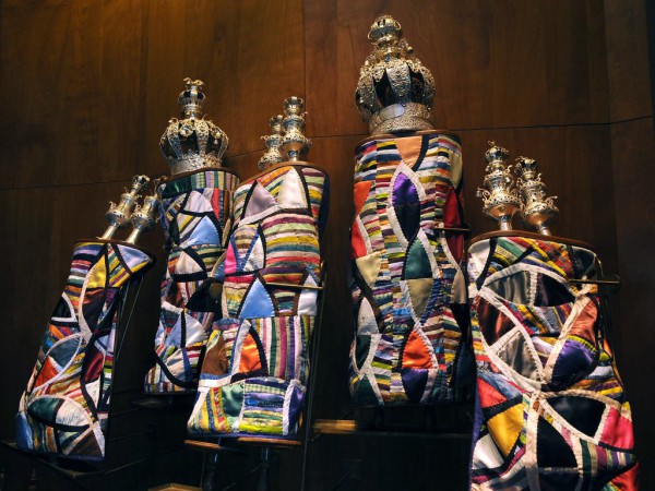 Torah Scrolls-Ark-keterim-rimonim