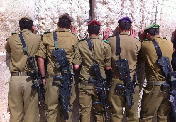 IDF soldiers-Western Wailing Wall-prayer-Kotel