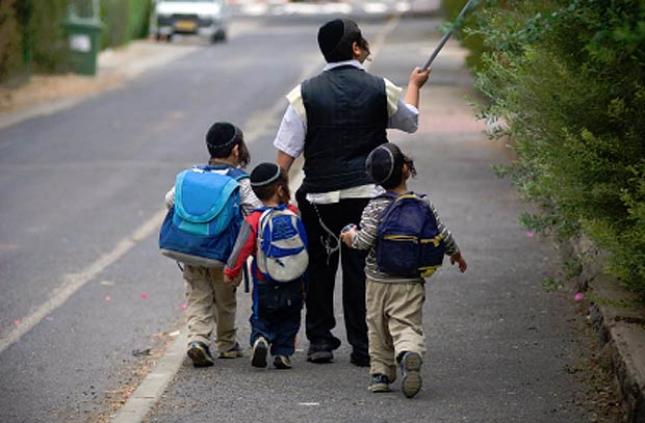 Jewish-children-school-Holy Land