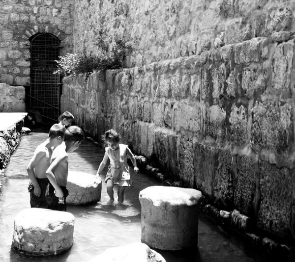 Children-Playing-Pool-Siloam