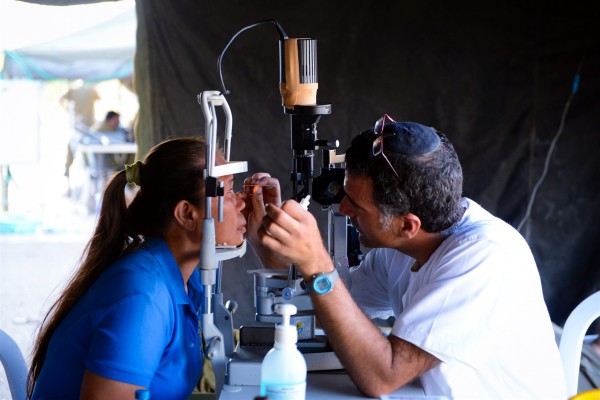 Philippines-IDF-eye-exam