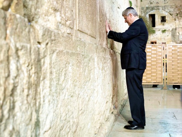 PM Stephen Harper-prays-Western Wall-Wailing Wall-Kotel-Jerusalem