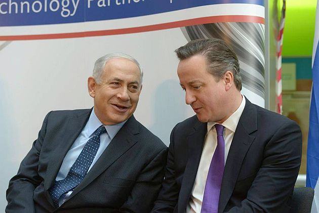 Prime Minister Benjamin Netanyahu and United Kingdom Prime Minister David Cameron visit the Israeli technology exhibition in Har Hotzvim, a high-tech industrial park in northern Jerusalem.