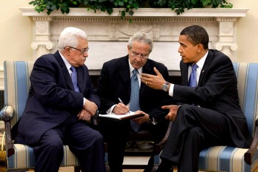 Barack_Obama_meets_with_Mahmoud_Abbas_in_the_Oval_Office