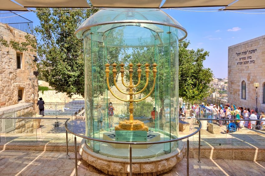 Gold Menorah Third Temple Temple Mount Temple Institute