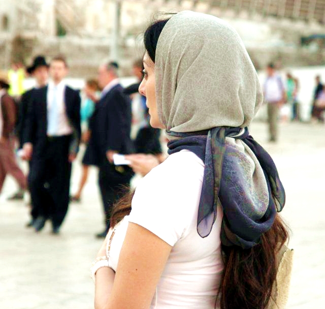 Israeli Woman headscarf