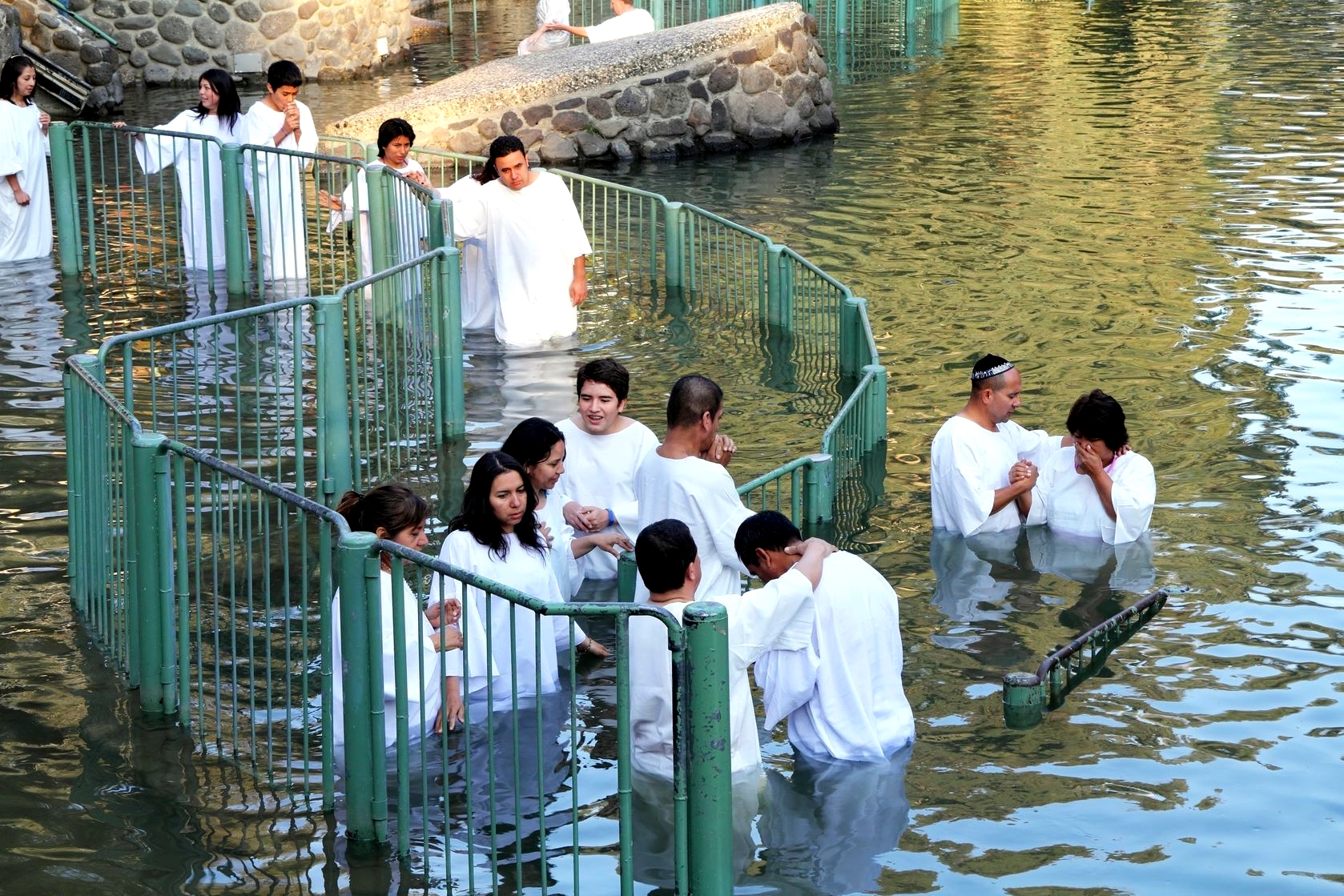 pilgrims-mikvah-baptism-Jordan-river