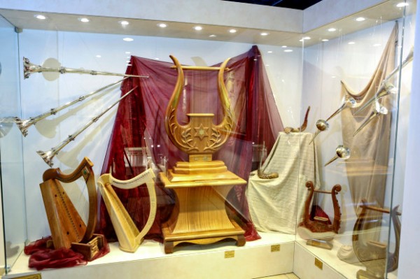 Levitical instruments and Holy Temple