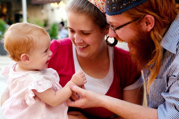 An observant Jewish family (Photo: Go Israel / Noam Chen)