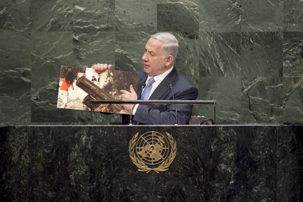 Prime Minister Benjamin Netanyahu used a photo at the UN General Assembly to underscore his statement that "Israel was using its missiles to protect its children.  Hamas was using its children to protect its missiles."