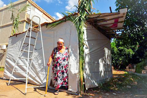 Israeli-senior-sukkah