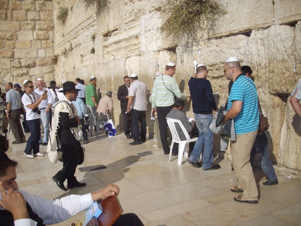 Jewish-prayer- Western-Wall-Jerusalem