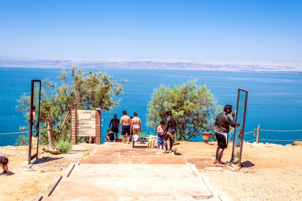 Dead Sea-Jordan-tourists-body care-healing-mud therapy