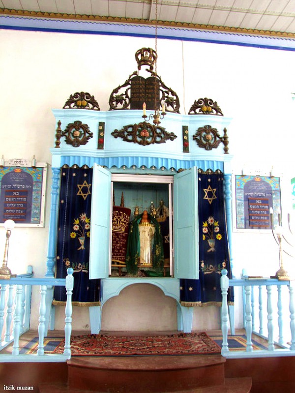 Torah scrolls in the Mikvah Israel Synagogue