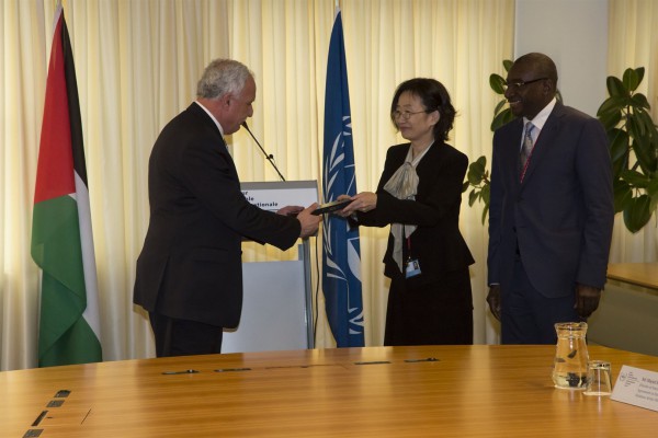 ICC presents Rome Statue to Palestinian Authority foreign affairs rep, Riad Almalki