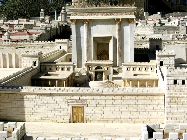 A model of the Second Temple.