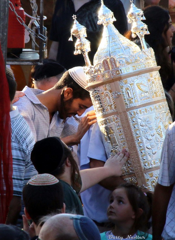 silver Torah tik-Sefer Torah