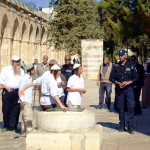 Jewish tourists on the Temple Mount in Jerusalem