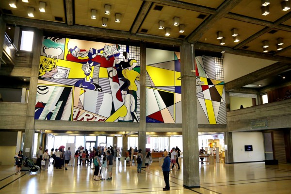 Roy Lichtenstein mural at the Tel Aviv Museum of Art