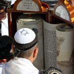 Reading the Torah-Kotel-Jerusalem