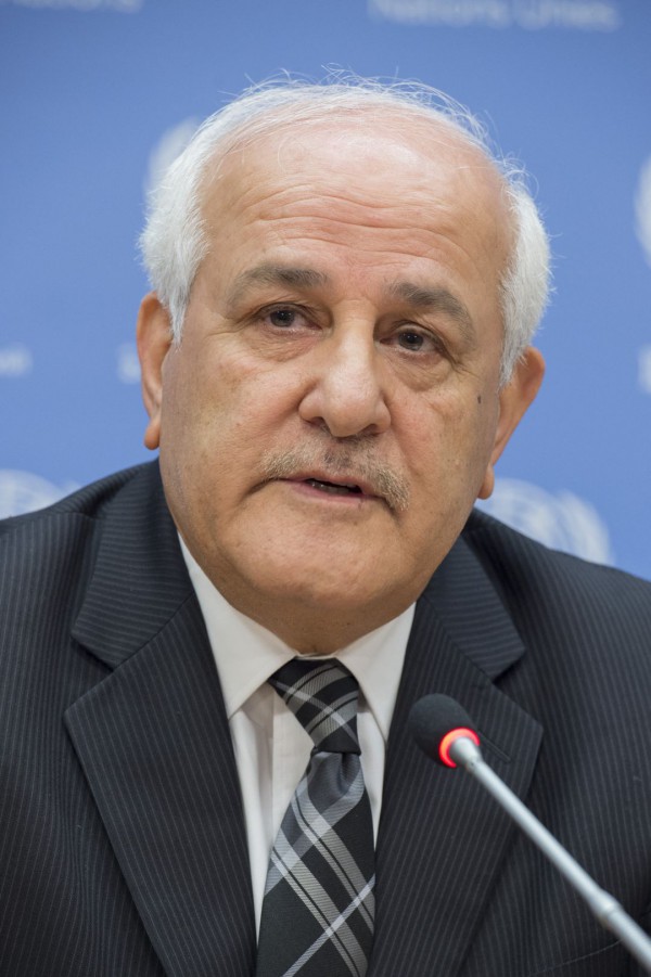 Riyad H. Mansour, Permanent Observer of the State of Palestine to the UN, briefs journalists on April 27, 2016.  (UN photo by Eskinder Debebe)